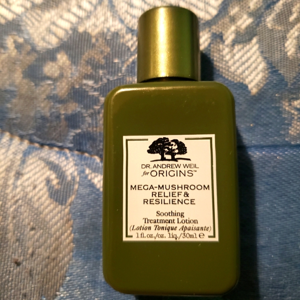 Weil/Origins Megamushroom Relief & Resilience Soothing Treatment Lotion 30ml